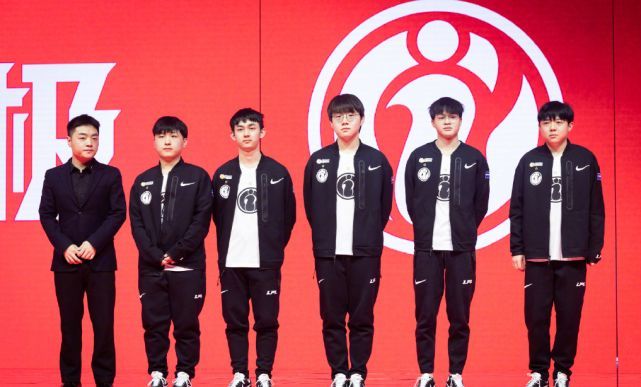 与续约之间 与续约之间